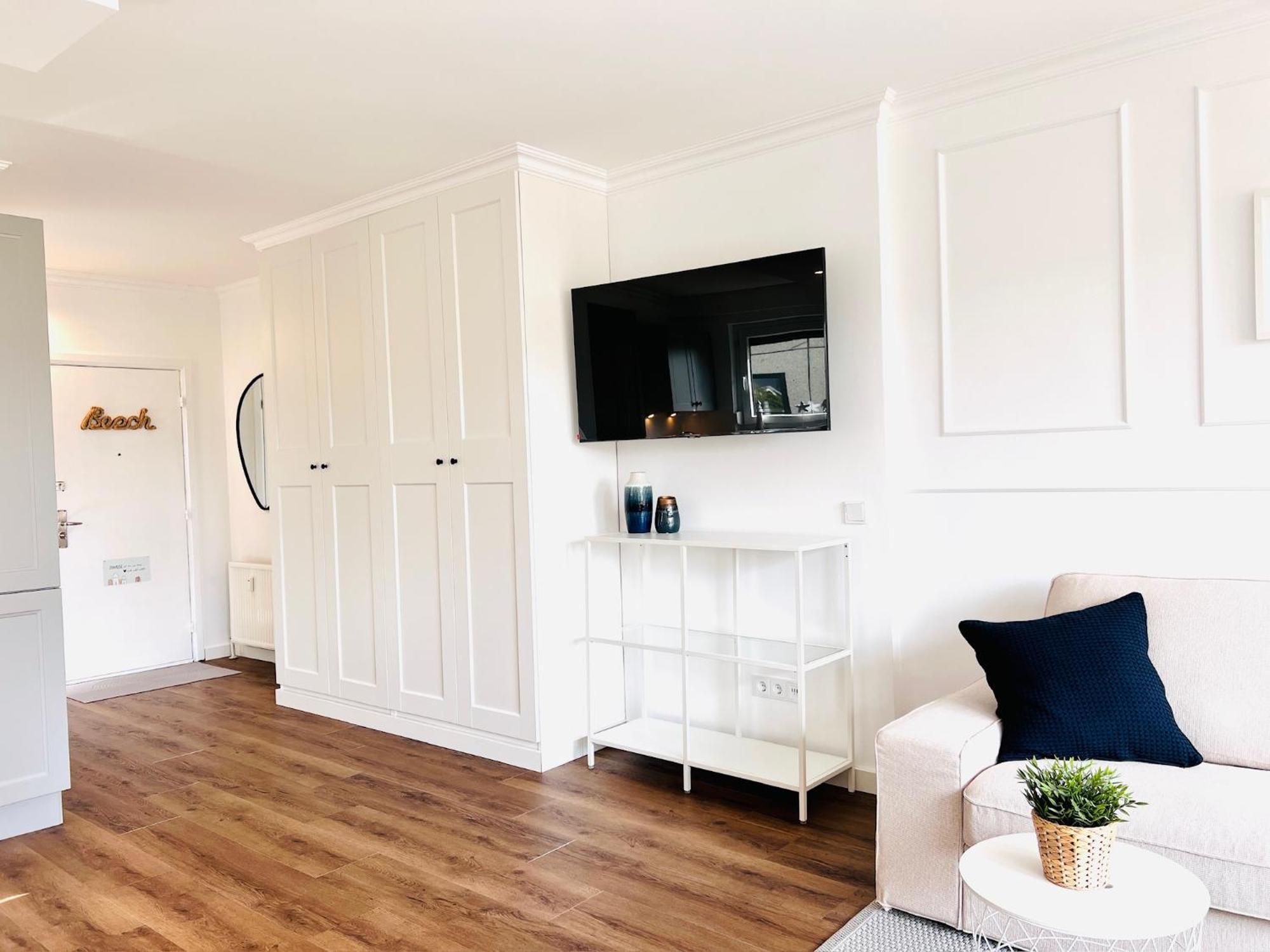 Neu - Frisch Renoviertes Ferienapartment "Waterkant" Busum Bagian luar foto